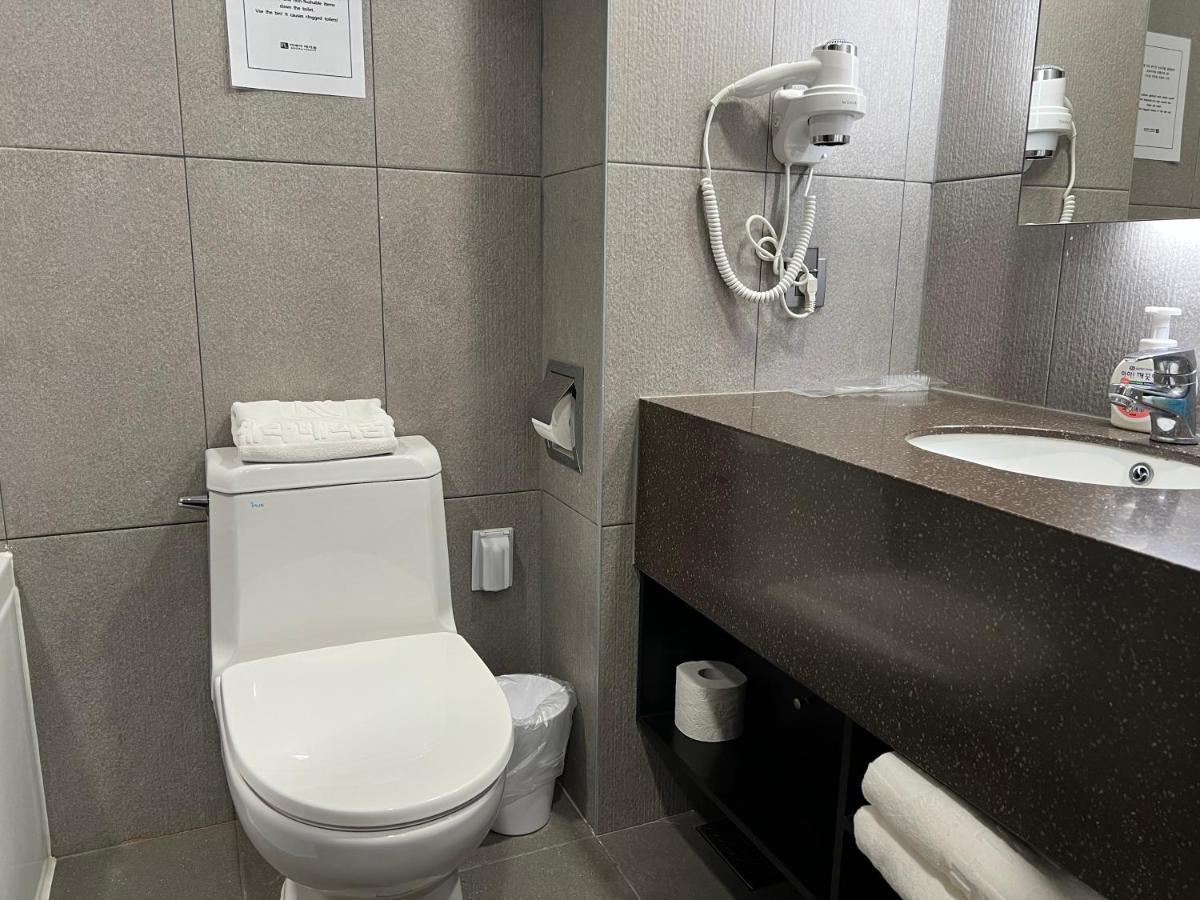 Incheon Rivieraverium Hotel Экстерьер фото